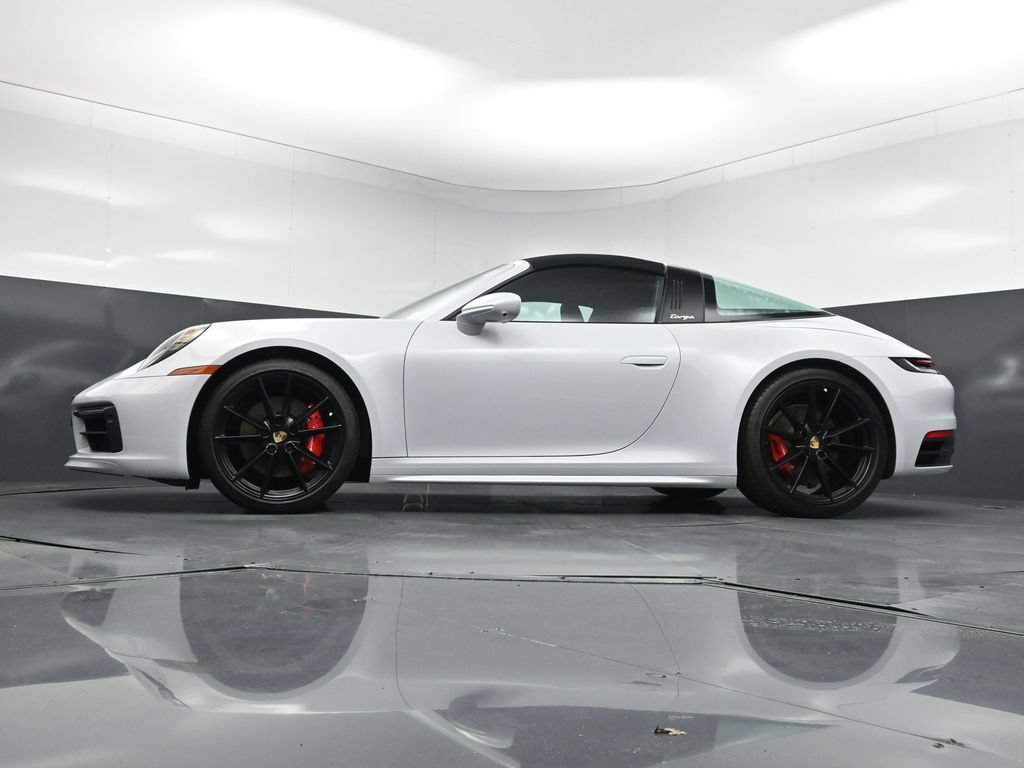 Certified 2024 Porsche 911 Targa 4S w/ Premium Package AWD/4WD image 21