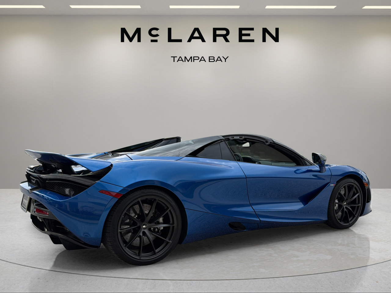 Used 2022 McLaren 720S Spider RWD image 5