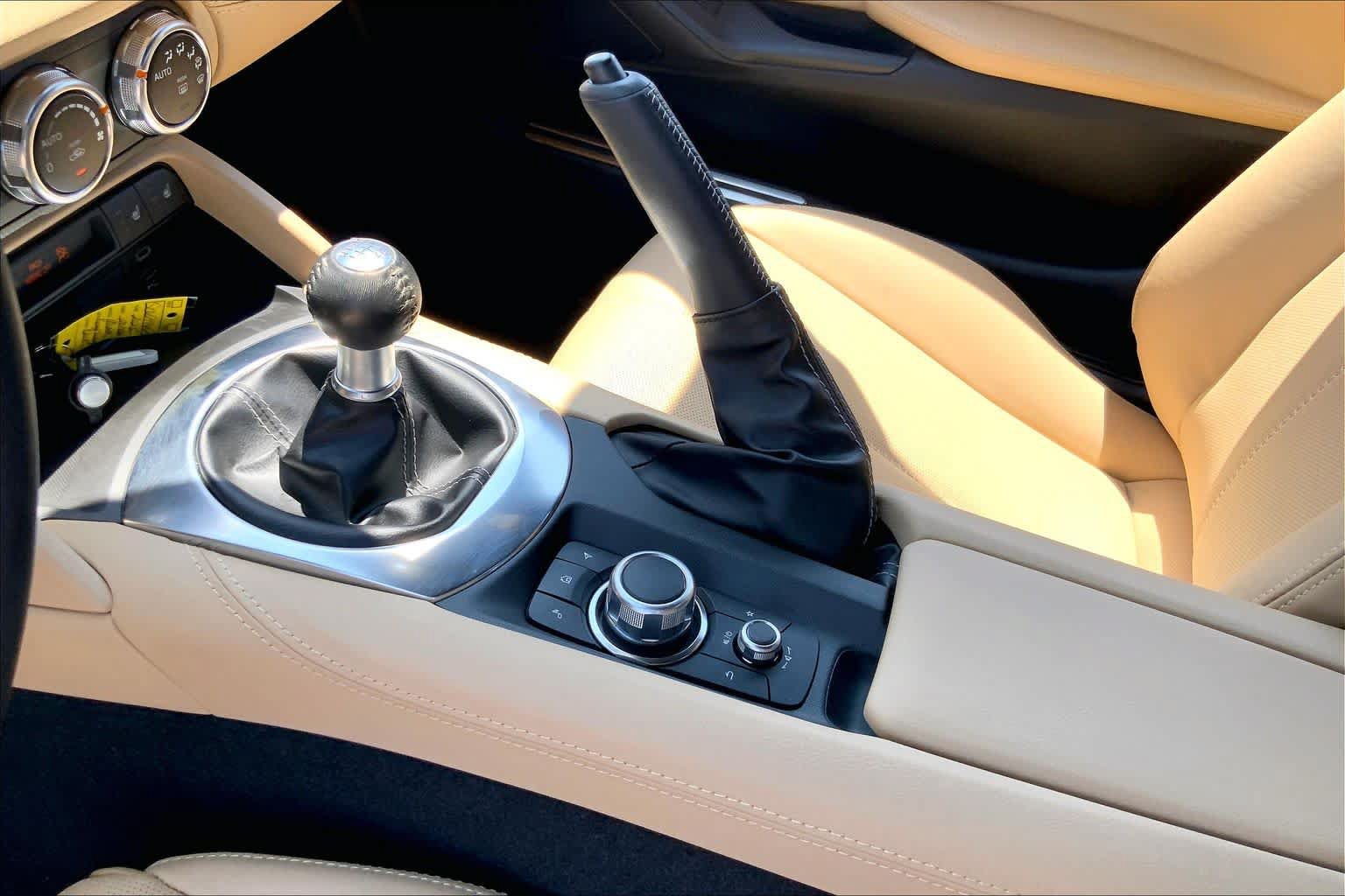 Certified 2025 MAZDA MX-5 Miata Grand Touring RWD image 15
