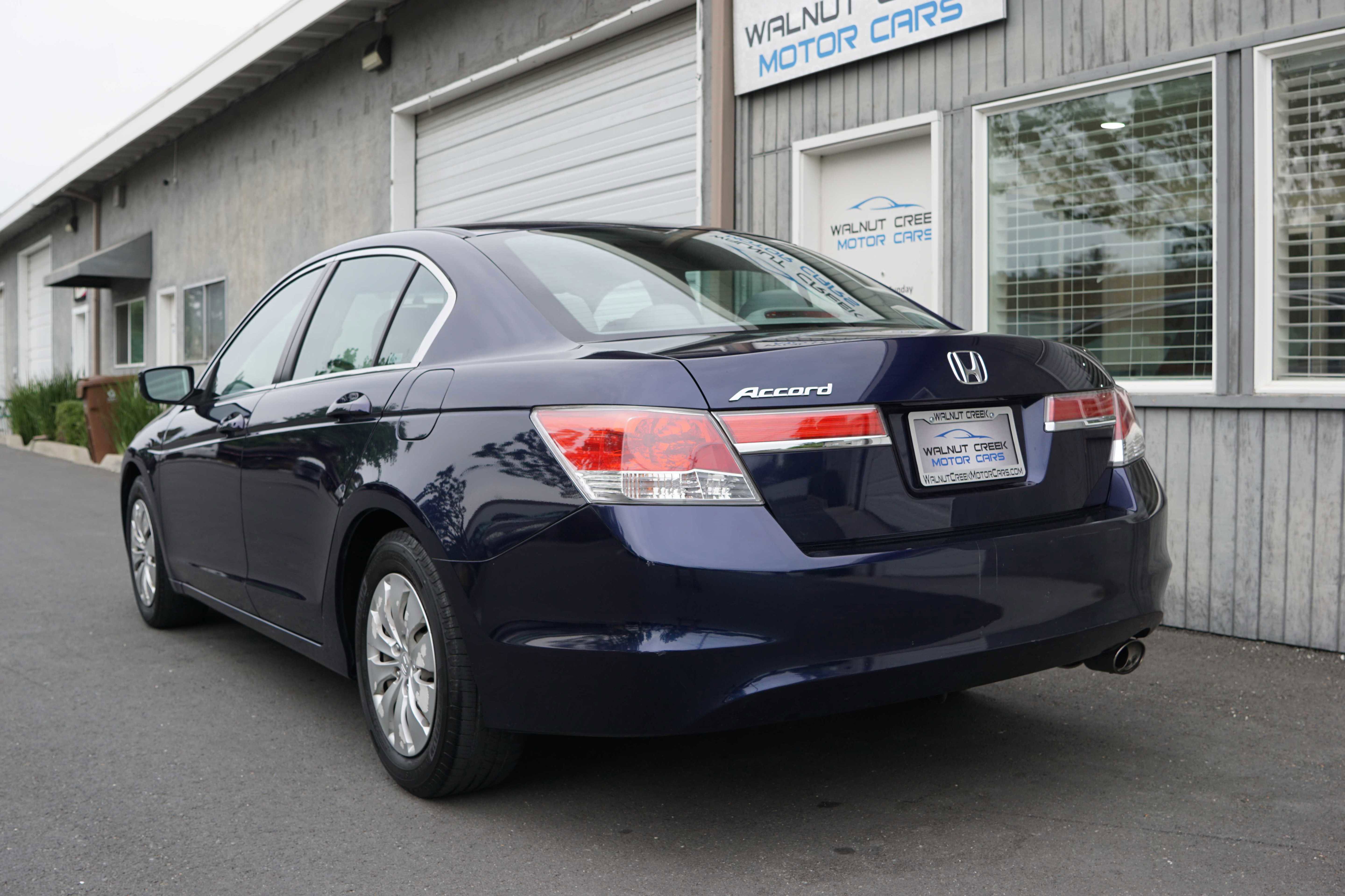 Used 2011 Honda Accord LX image 16