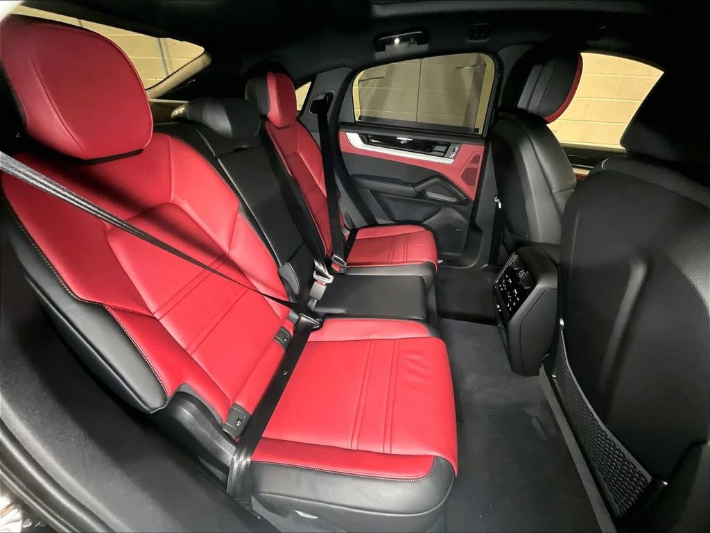 Used 2026 Porsche Cayenne S AWD/4WD image 21