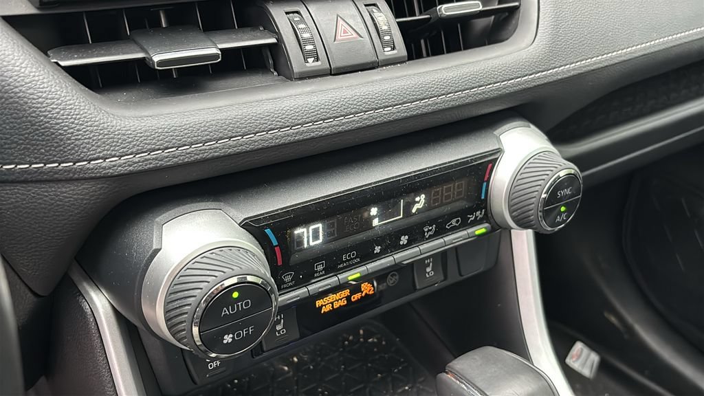 Used 2022 Toyota RAV4 XLE Premium AWD/4WD image 22