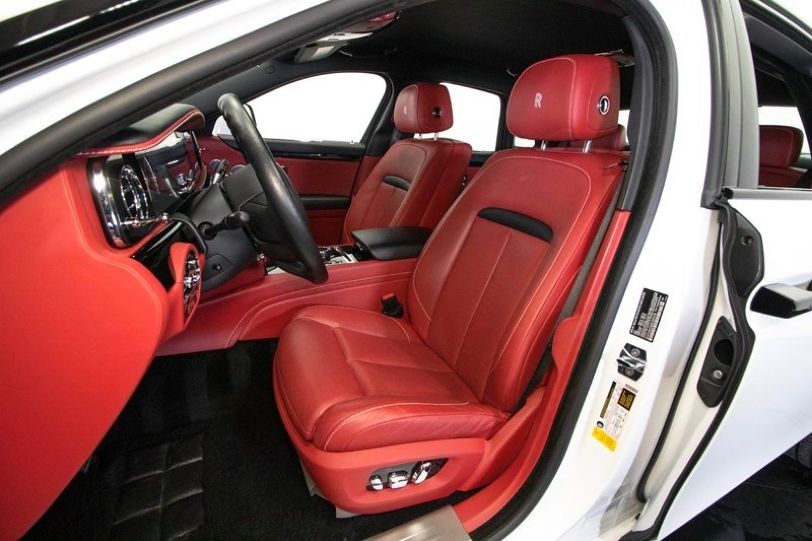 Used 2021 Rolls-Royce Ghost image 43