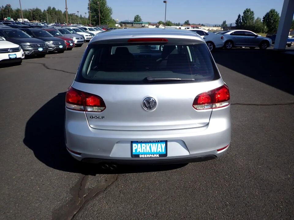 Used 2014 Volkswagen Golf 4-Door image 4