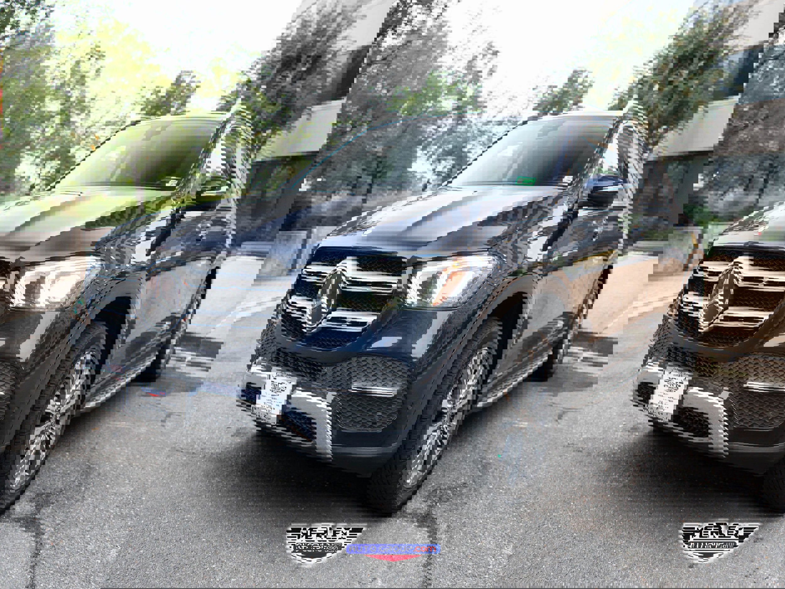 Used 2021 Mercedes-Benz GLE 350 350 4MATIC w/ Premium Package image 3