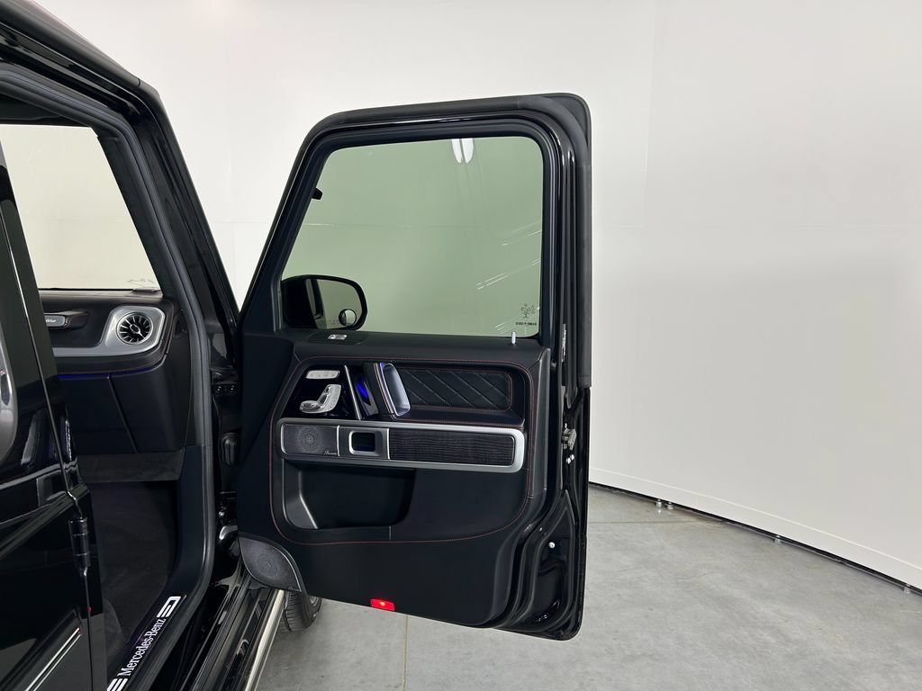 Used 2021 Mercedes-Benz G 550 image 23
