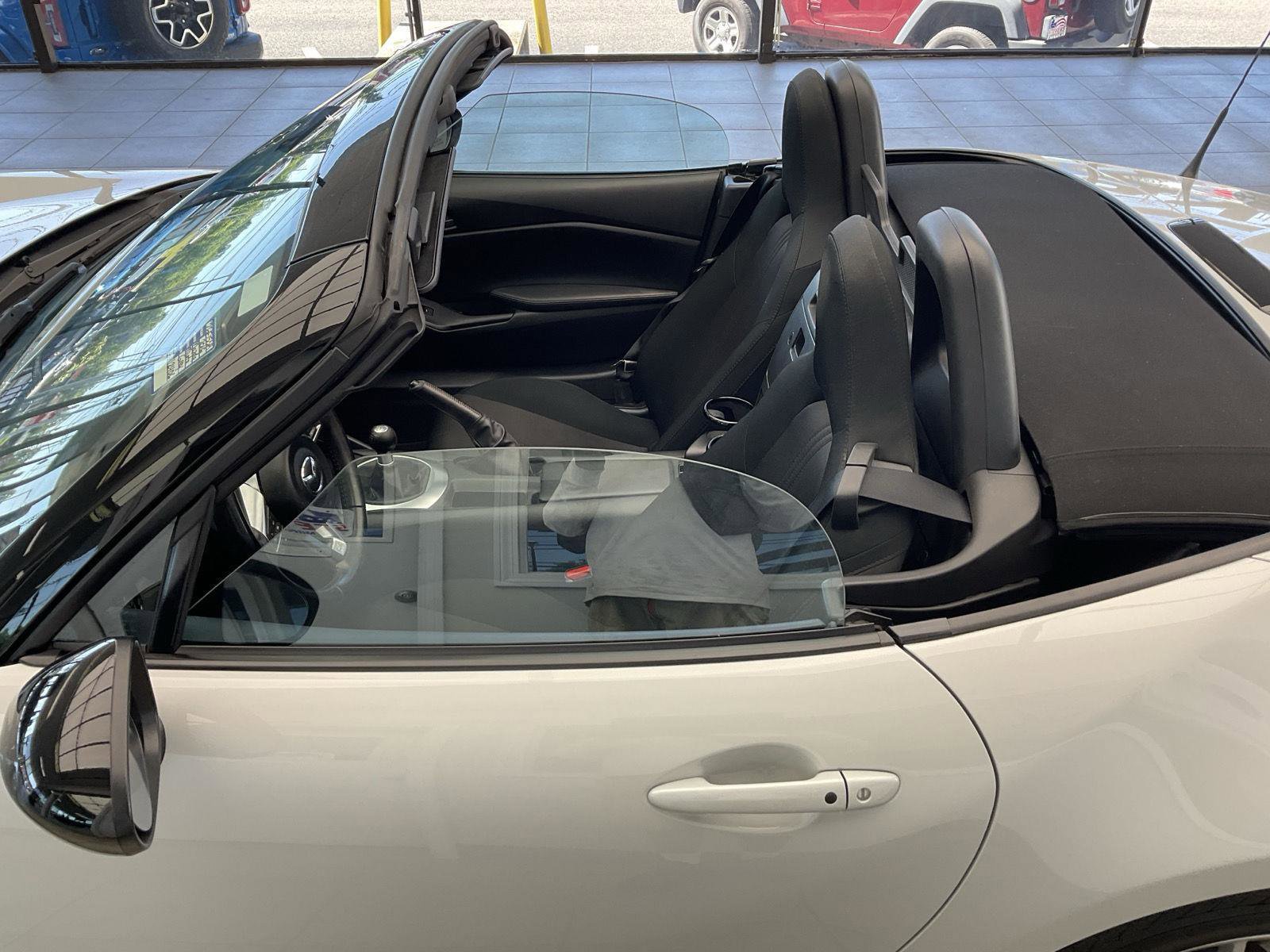 Used 2016 MAZDA MX-5 Miata Sport RWD image 25
