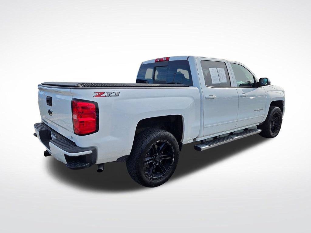 Used 2018 Chevrolet Silverado 1500 LT w/ All Star Edition AWD/4WD image 3