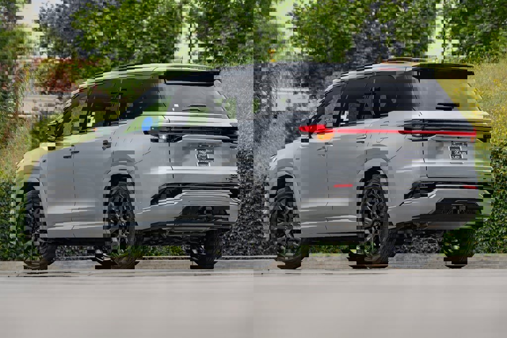 New 2026 Lexus TX 500h AWD image 2