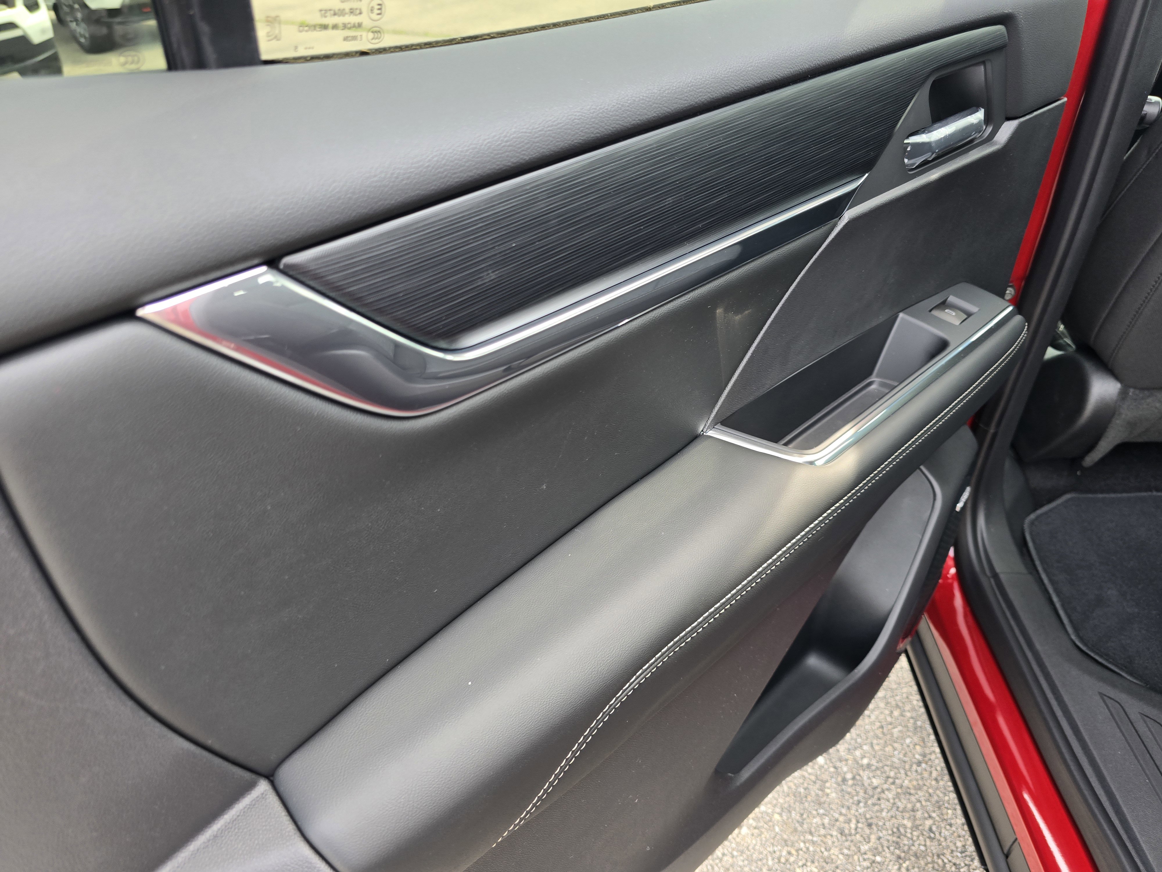 New 2025 GMC Acadia Elevation image 16