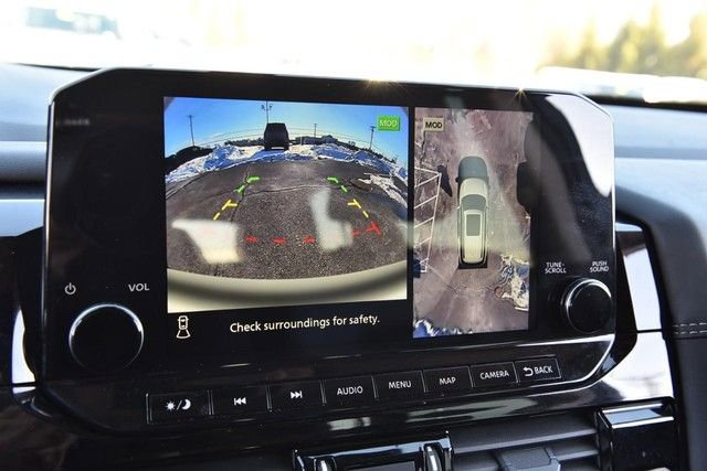 Certified 2025 Nissan Pathfinder Platinum w/ Lighting Package (N93) image 14