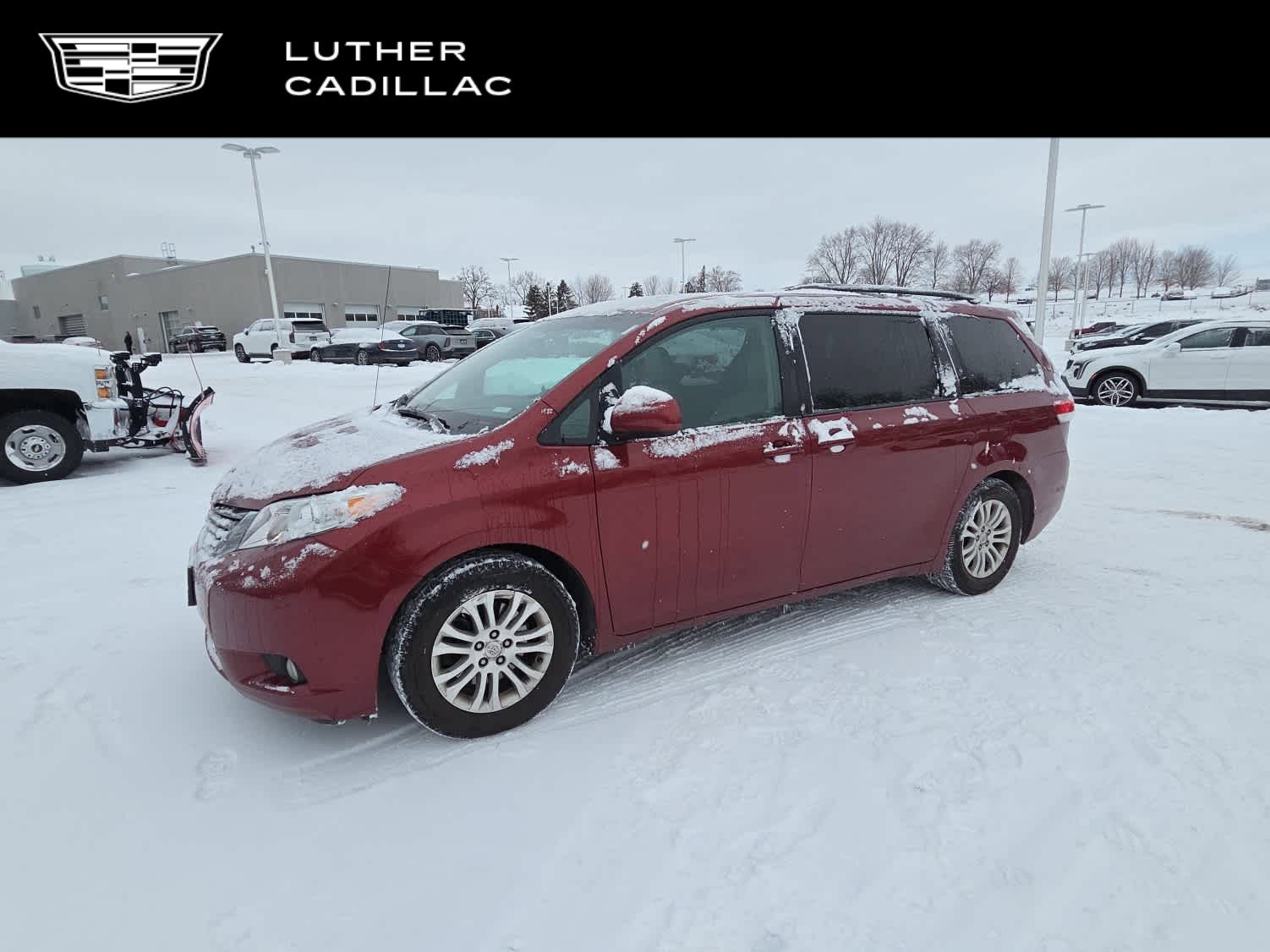 Used 2012 Toyota Sienna XLE image 1