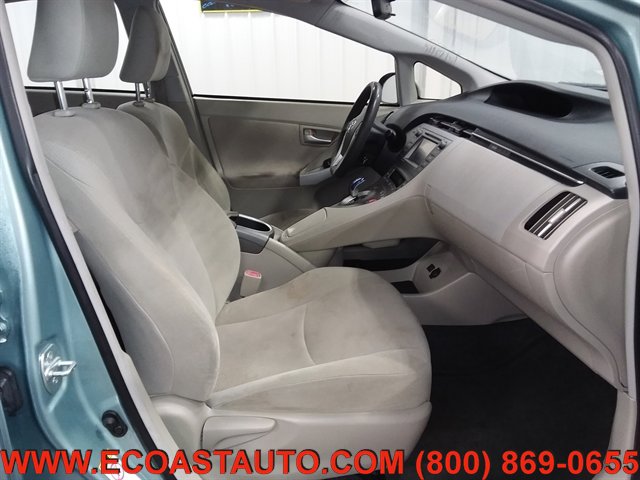 Used 2014 Toyota Prius Three FWD image 13
