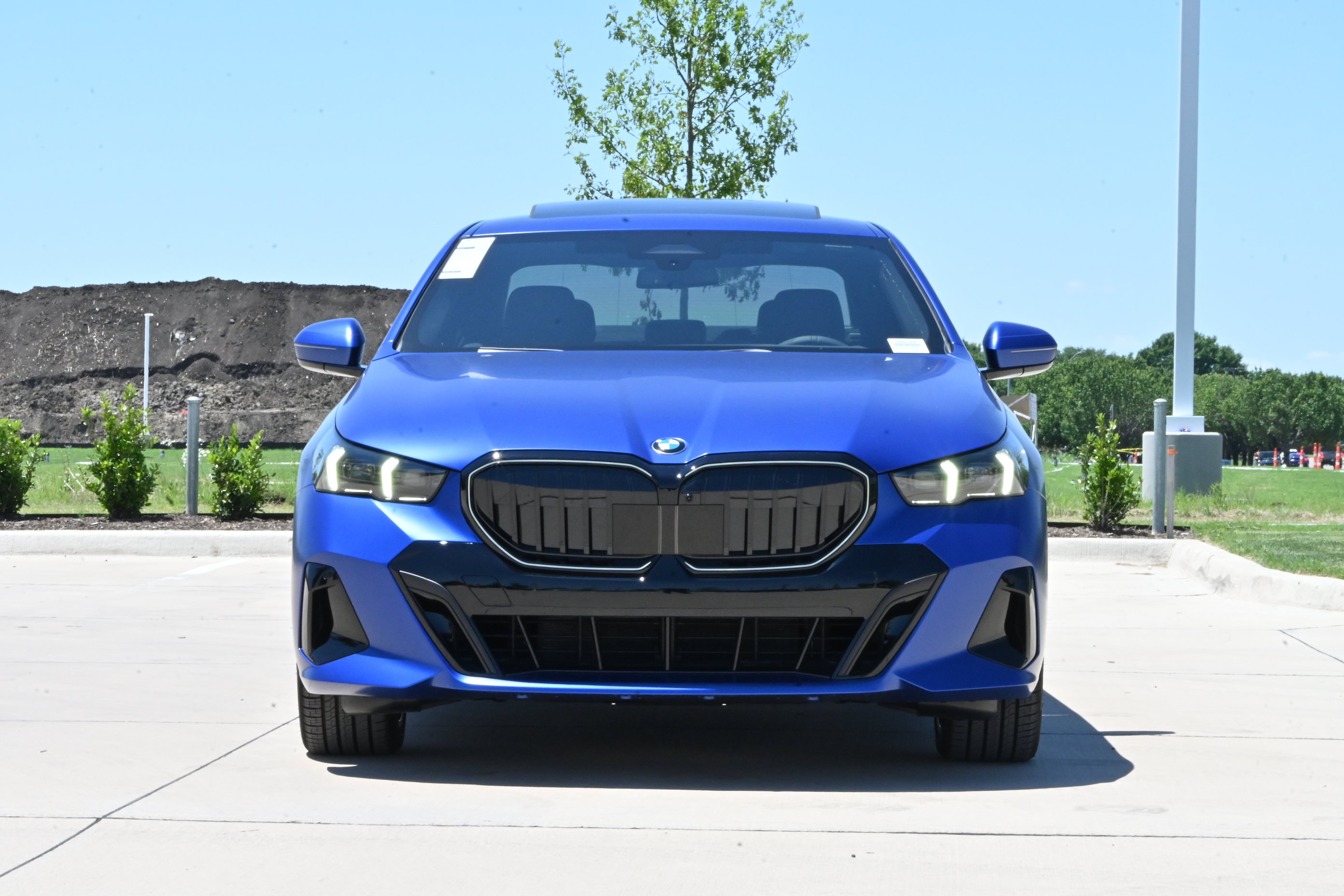 New 2026 BMW 530i w/ M Sport Package RWD image 2