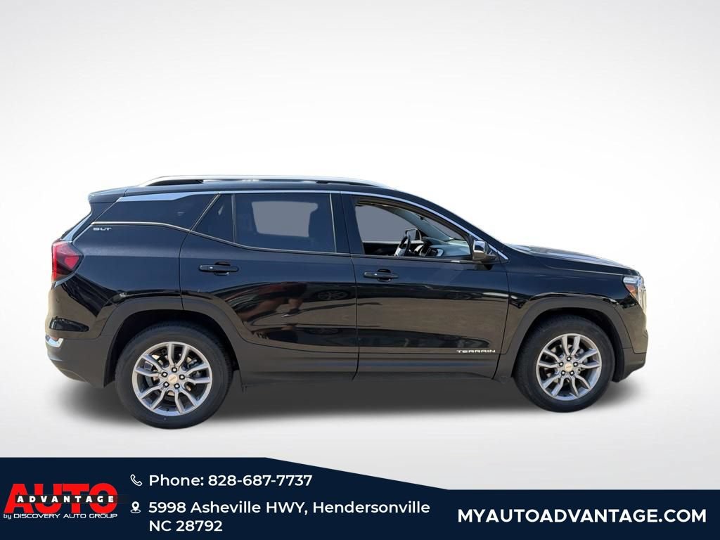 Used 2024 GMC Terrain SLT AWD/4WD image 4