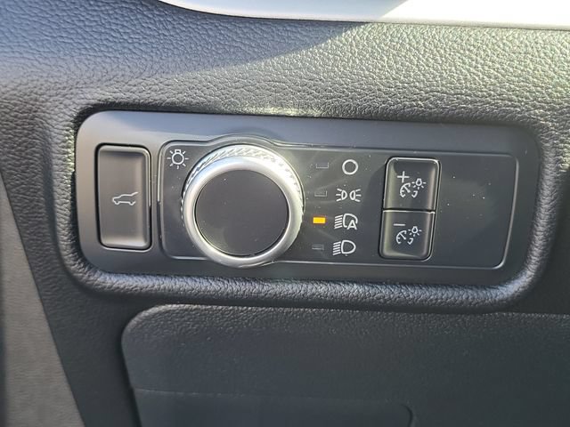Certified 2022 Ford Explorer XLT RWD image 14