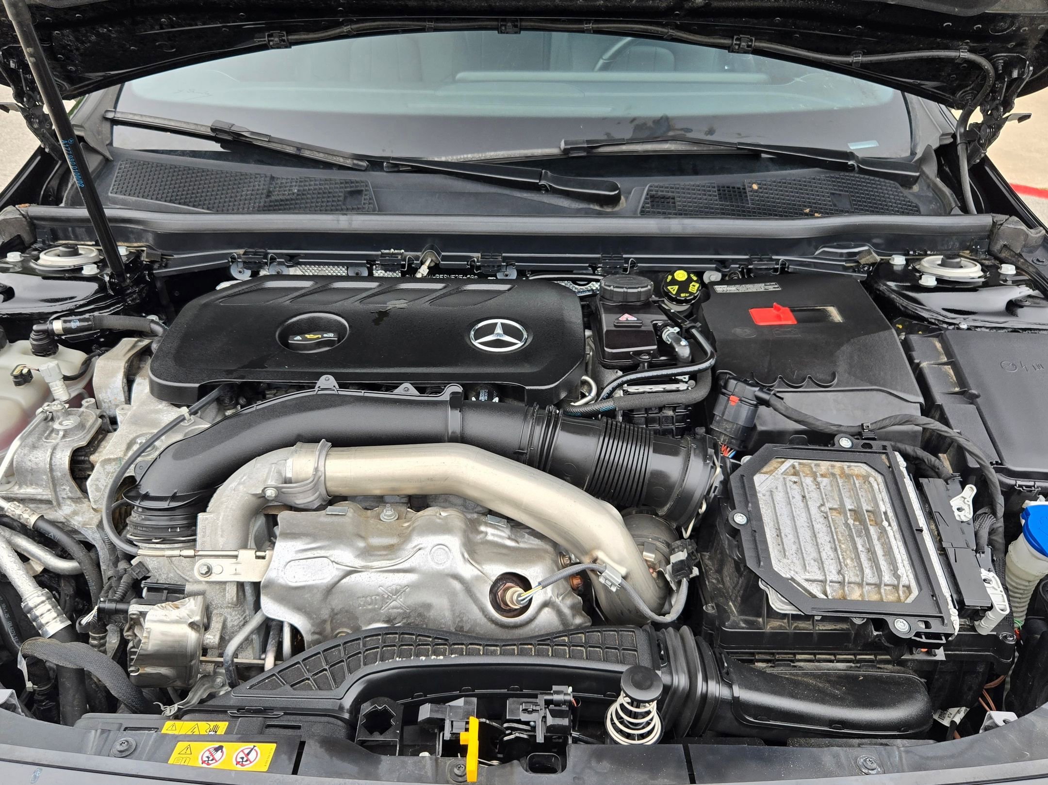 Used 2025 Mercedes-Benz CLA 250 4MATIC image 32
