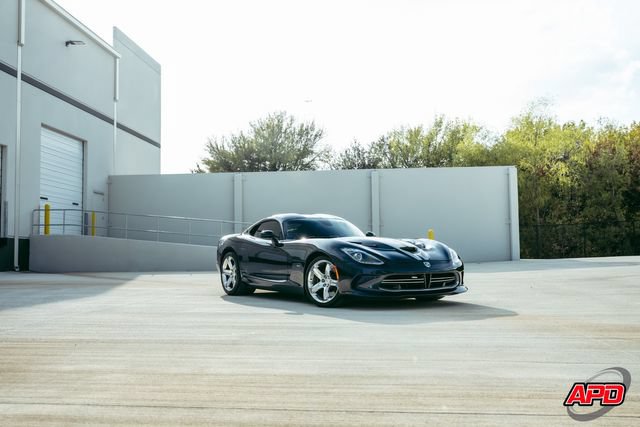 Used 2014 SRT Viper SRT-10 w/ Exterior Carbon Fiber Package RWD image 44