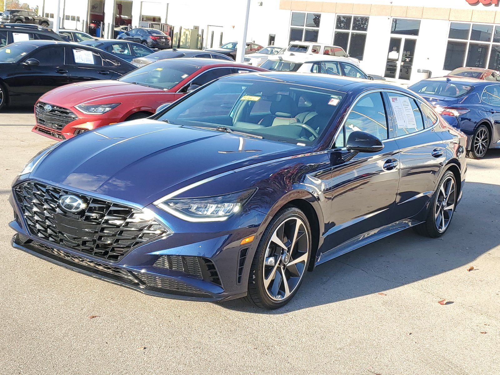 Used 2022 Hyundai Sonata SEL Plus FWD image 2