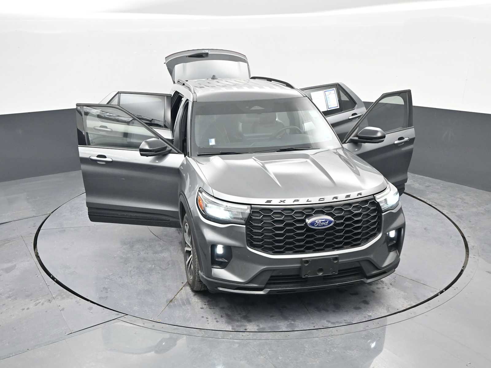 Used 2025 Ford Explorer ST-Line image 43