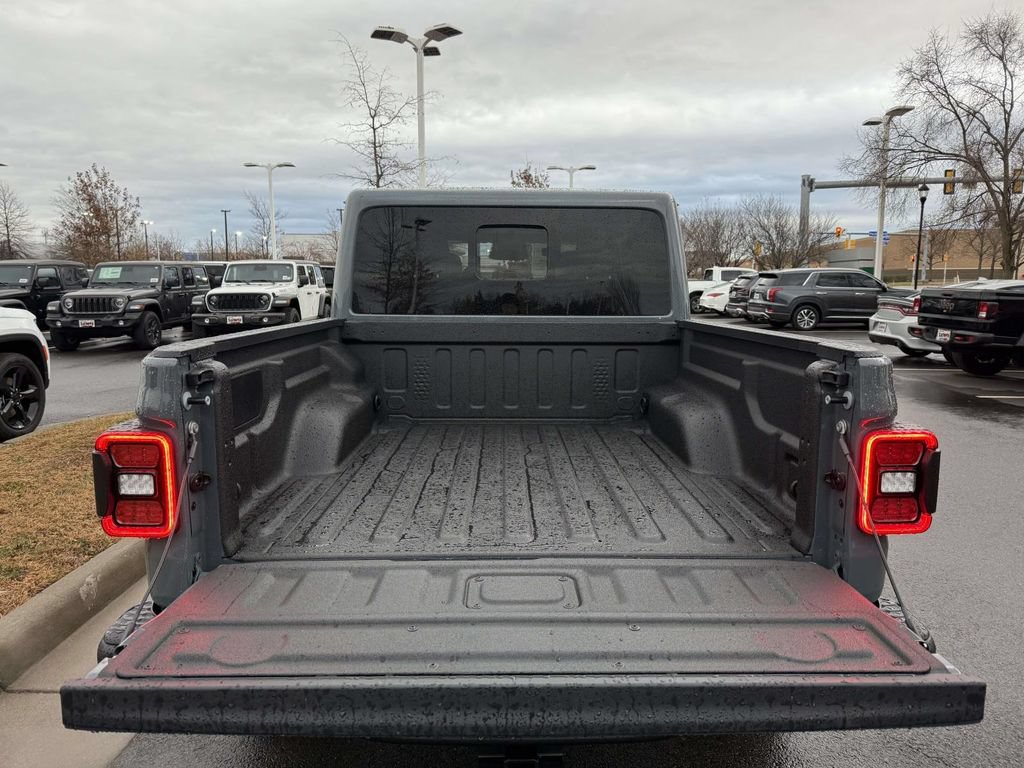 New 2026 Jeep Gladiator Rubicon AWD/4WD image 33