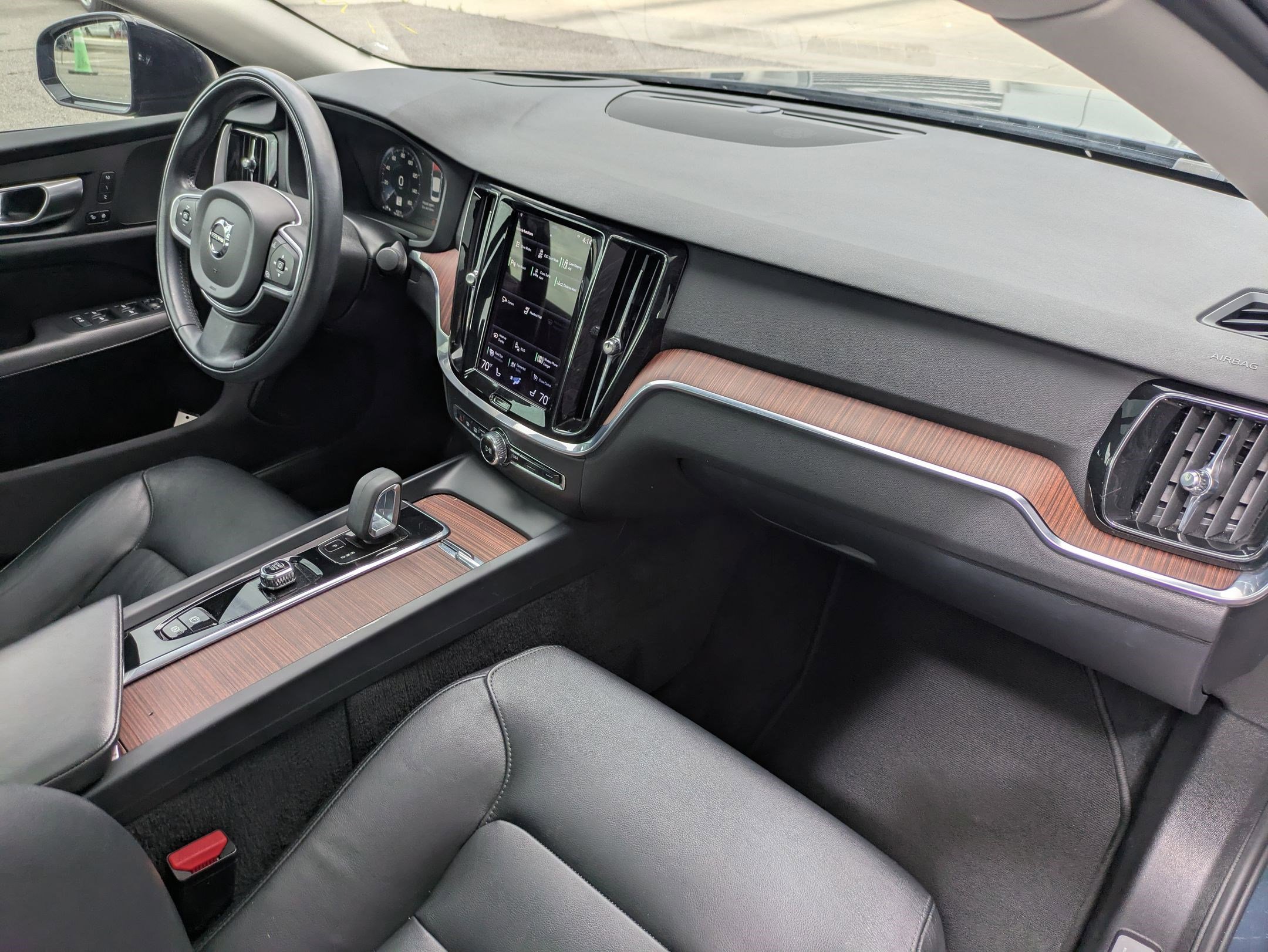 Used 2022 Volvo S60 B5 Momentum FWD image 27