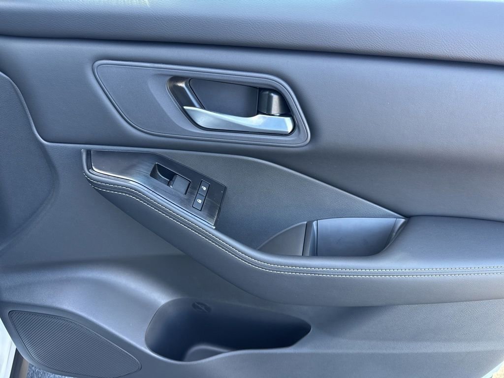 New 2026 Nissan Rogue SV FWD image 18