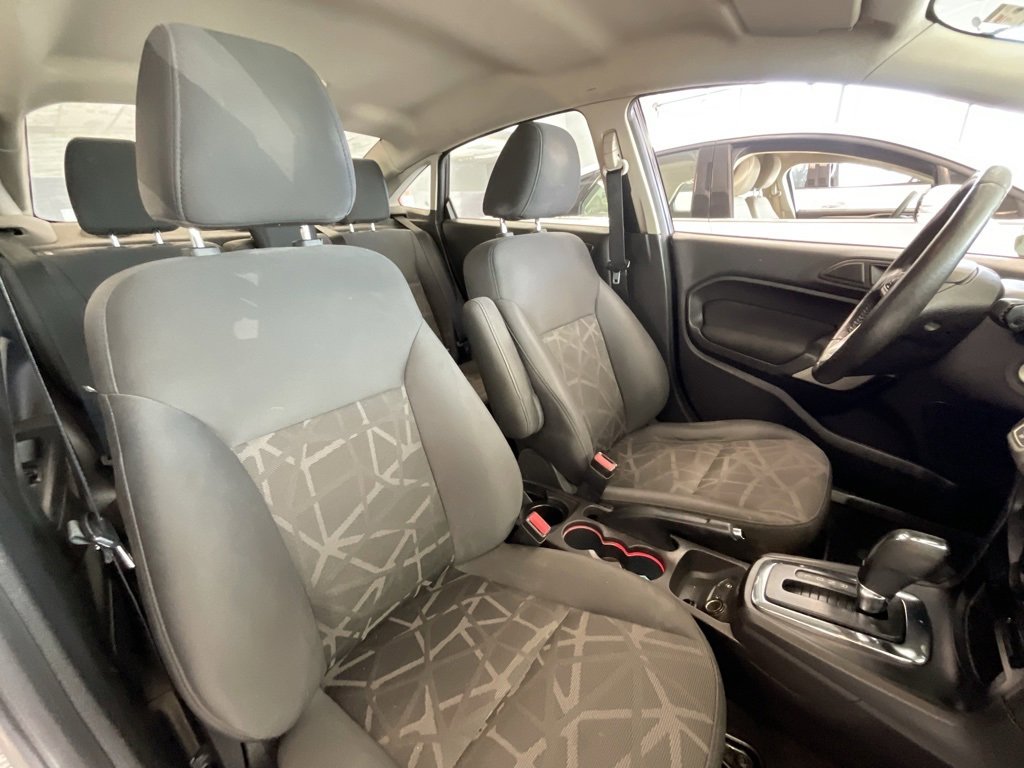Used 2013 Ford Fiesta SE image 17