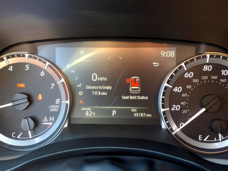 Used 2023 Toyota Highlander XSE FWD image 26
