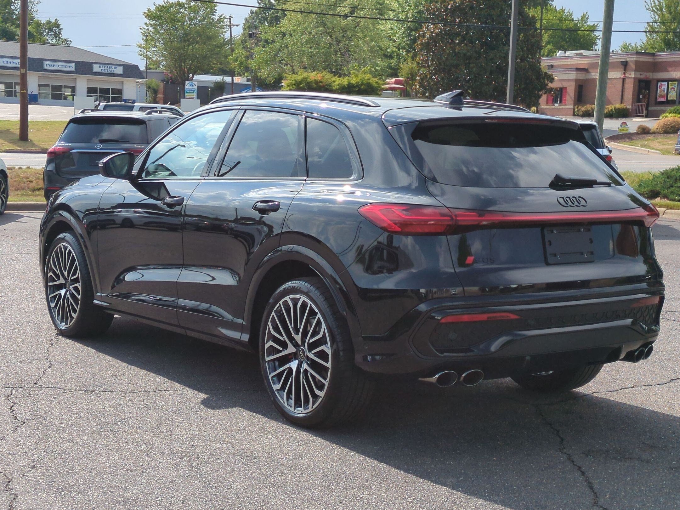 Used 2025 Audi SQ5 Prestige AWD/4WD image 5