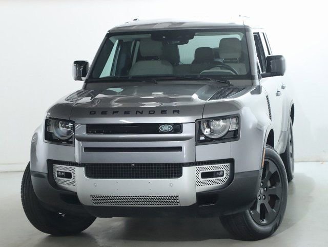 Used 2023 Land Rover Defender 110 SE image 3