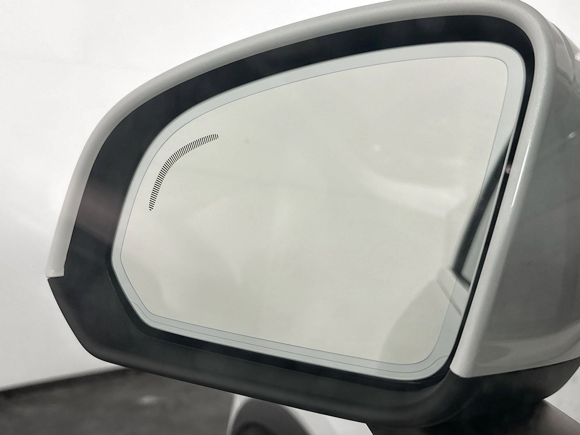 Used 2024 Volvo XC40 B5 Plus w/ Climate Package AWD/4WD image 16