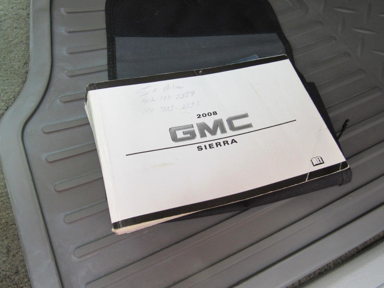 Used 2008 GMC Sierra 2500 SLT w/ Z71 Off-Road Package AWD/4WD image 33