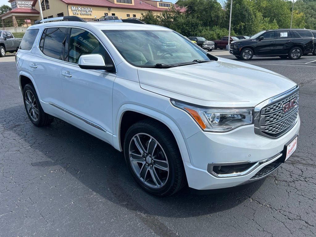 Used 2018 GMC Acadia Denali AWD/4WD image 3