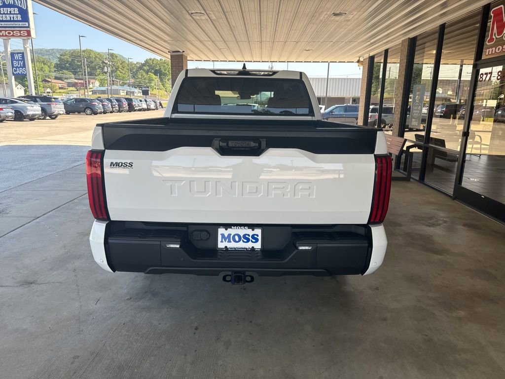 Used 2022 Toyota Tundra SR5 w/ SR5 Premium Package RWD image 5