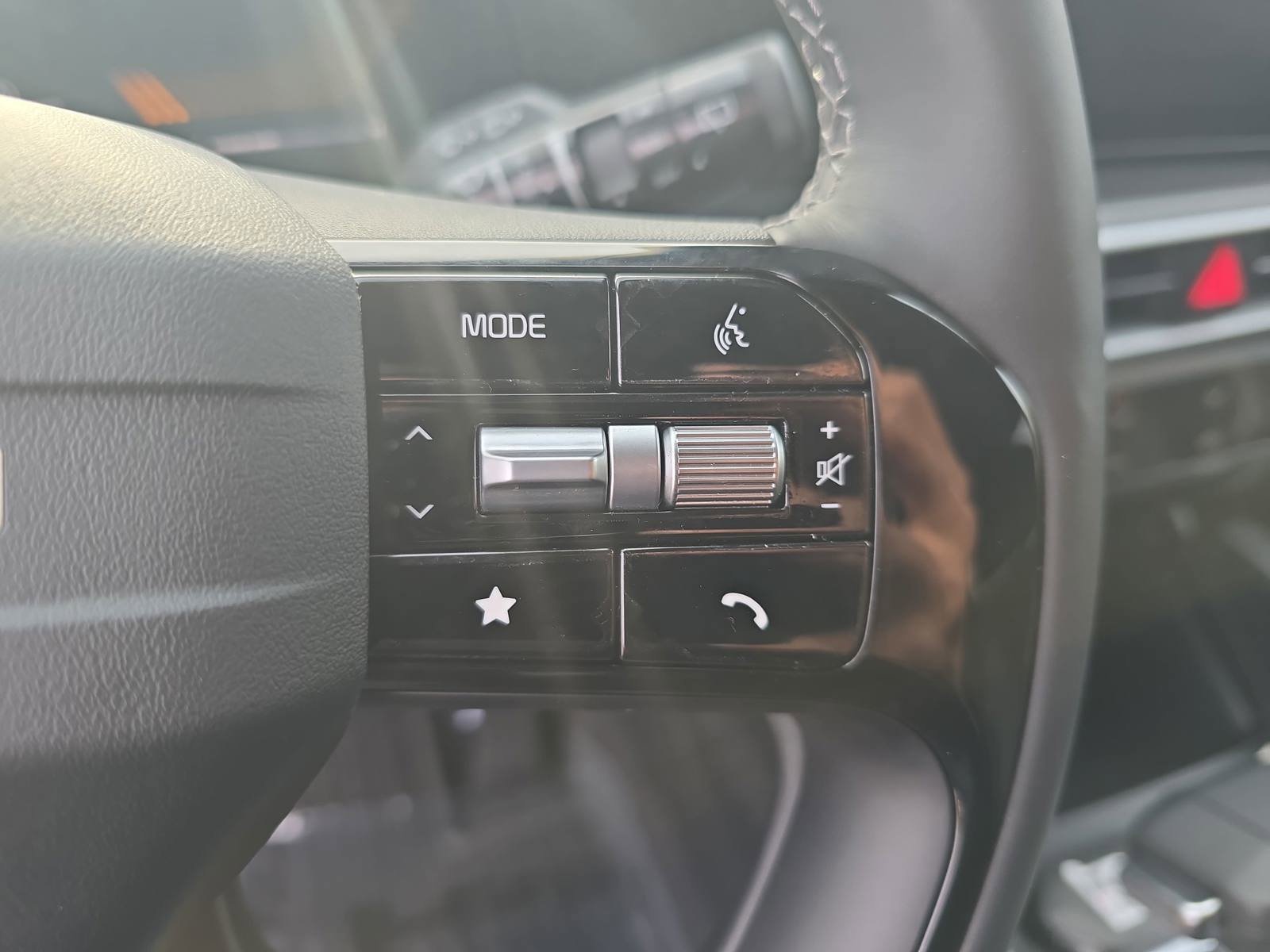 New 2026 Kia Sorento LX FWD image 20