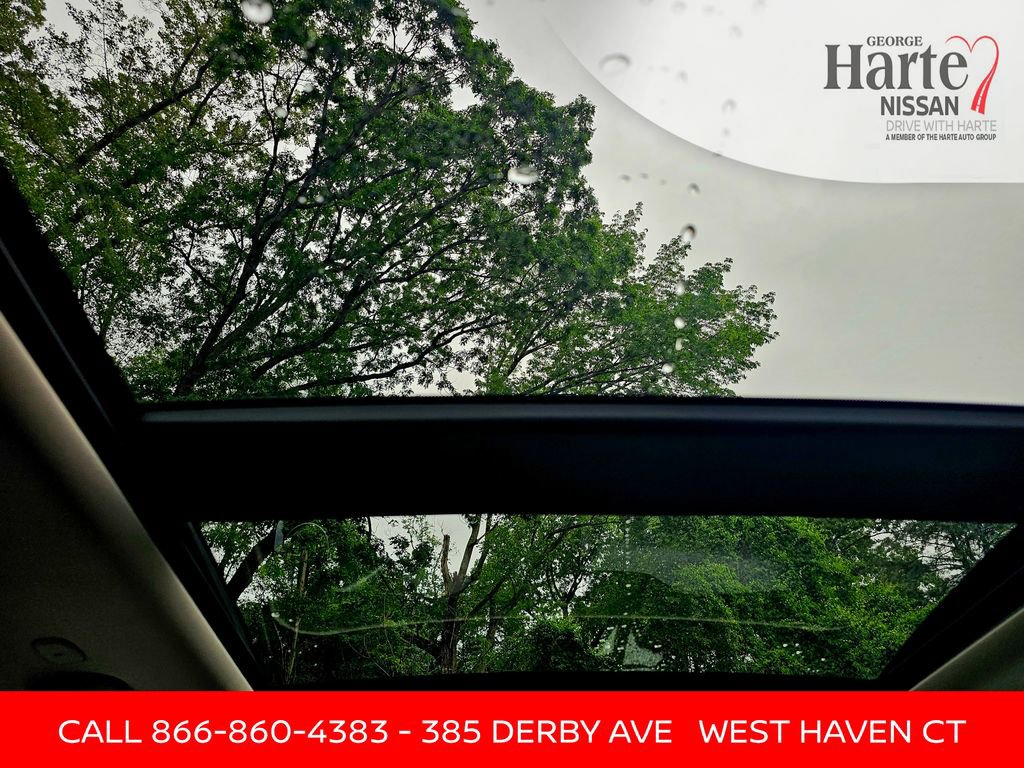 Certified 2022 Nissan Rogue SV w/ SV Premium Package image 12