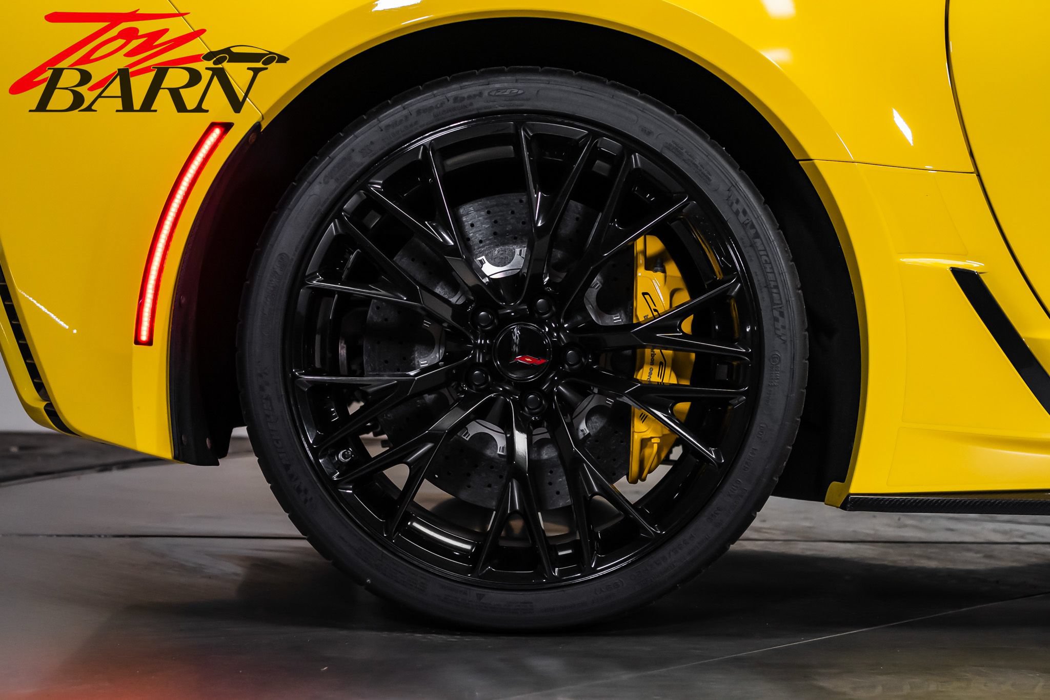 Used 2016 Chevrolet Corvette Z06 w/ 3LZ Preferred Equipment Group RWD image 24