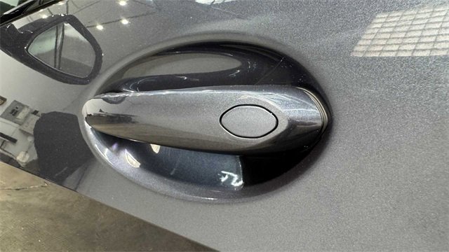 Used 2020 BMW X7 M50i w/ Executive Package image 21