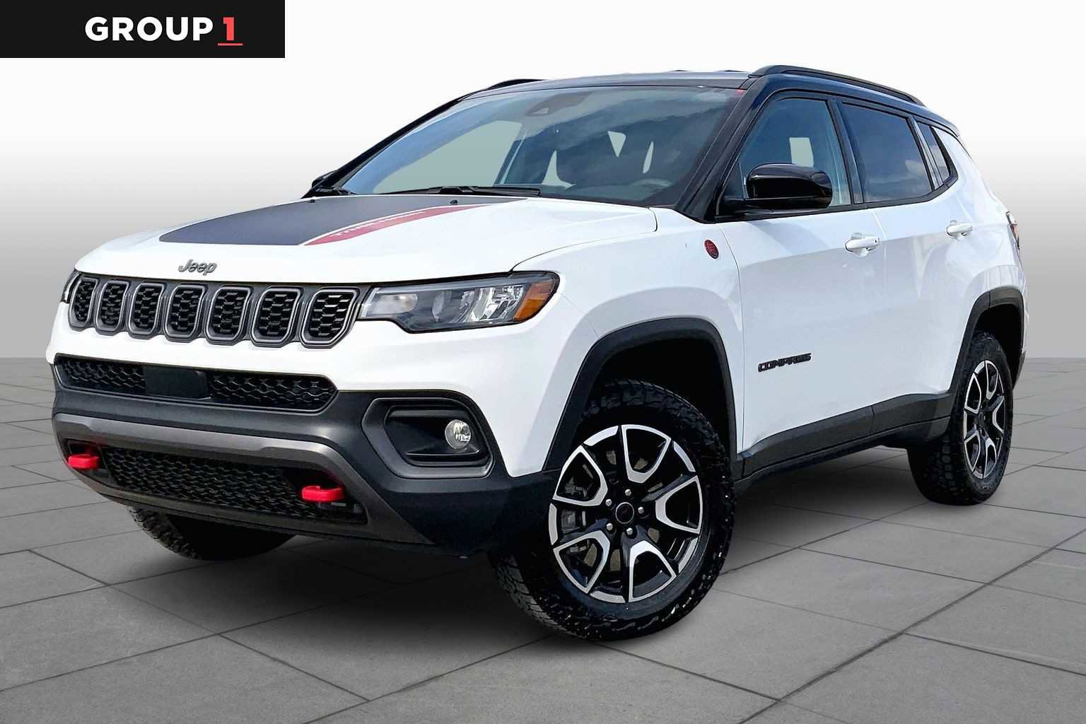 Used 2025 Jeep Compass Trailhawk AWD/4WD image 1