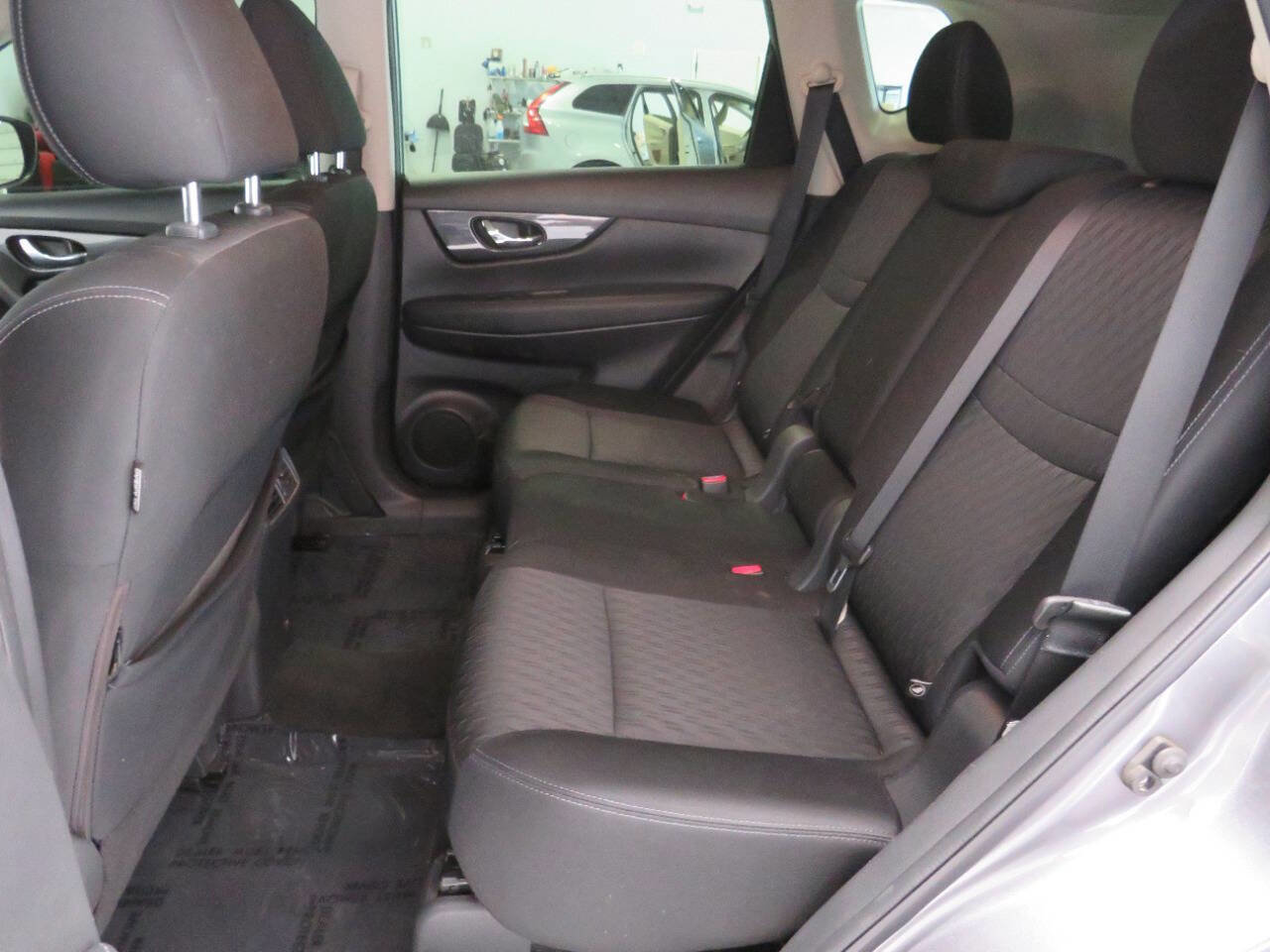 Used 2017 Nissan Rogue S image 13