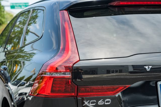 New 2026 Volvo XC60 T8 Ultra w/ Protection Package Premier AWD/4WD image 7