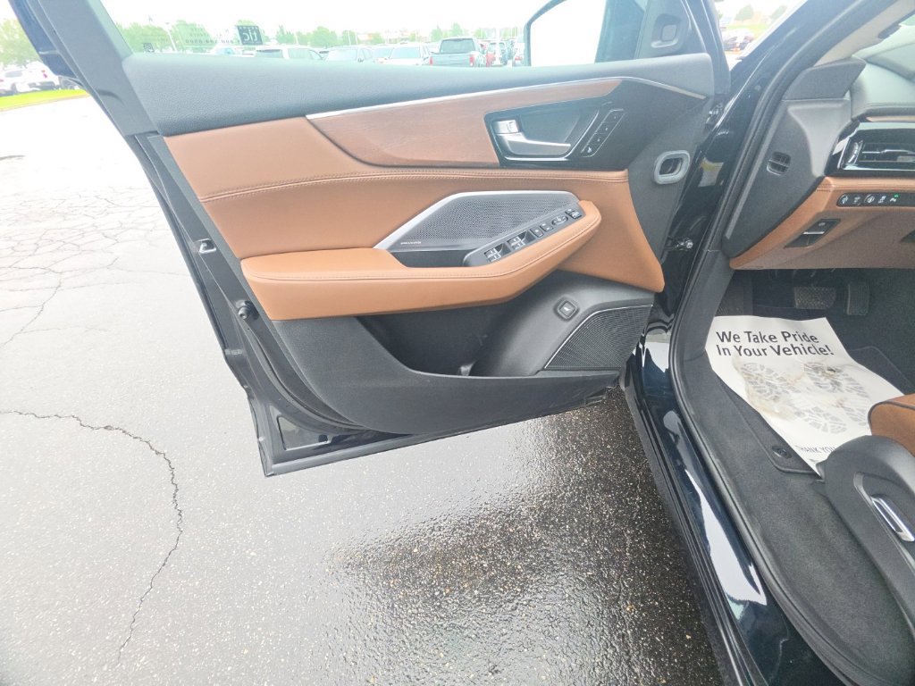 Certified 2026 Acura MDX w/ Advance Package AWD/4WD image 12