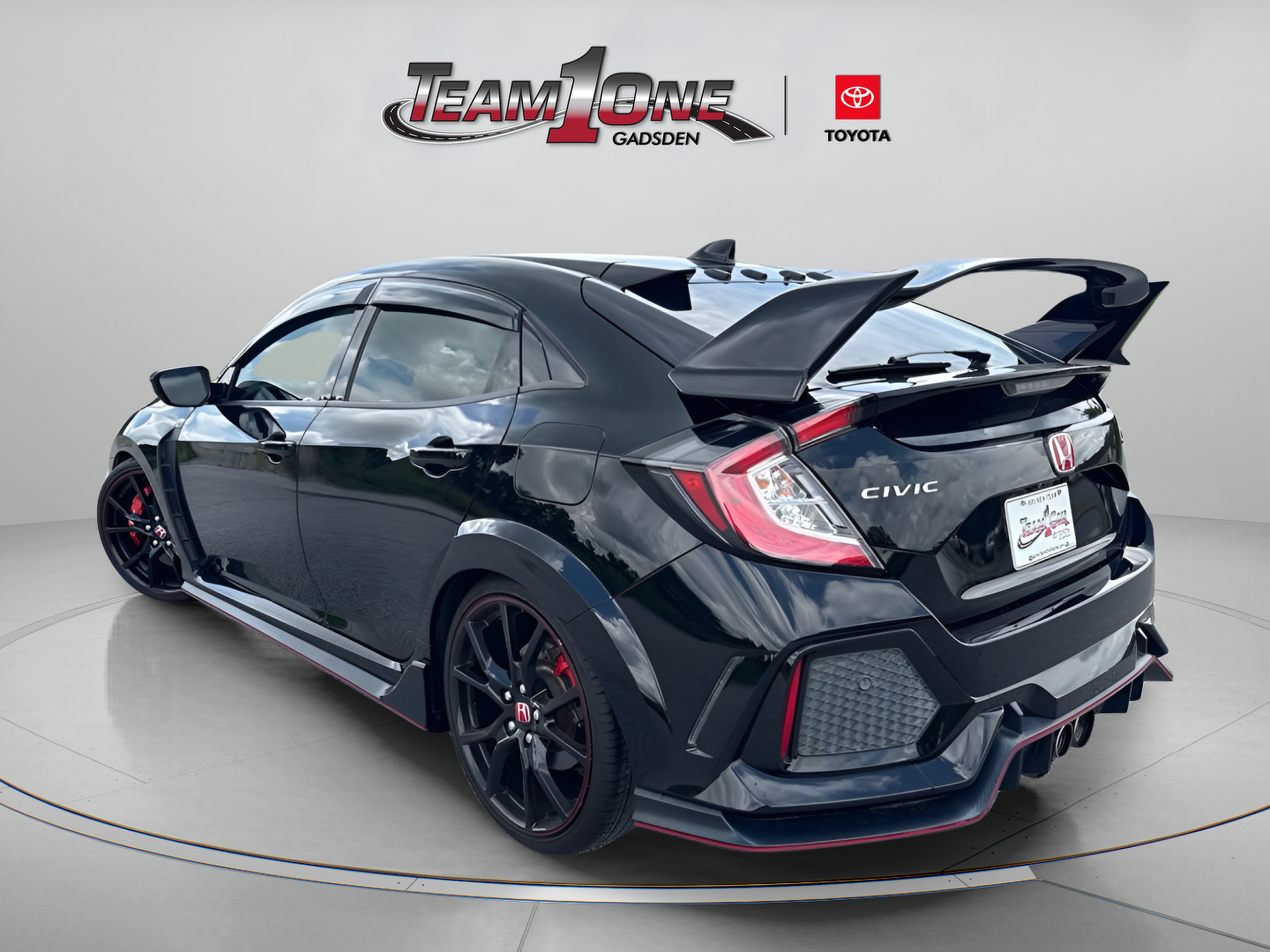 Used 2018 Honda Civic Type R image 5
