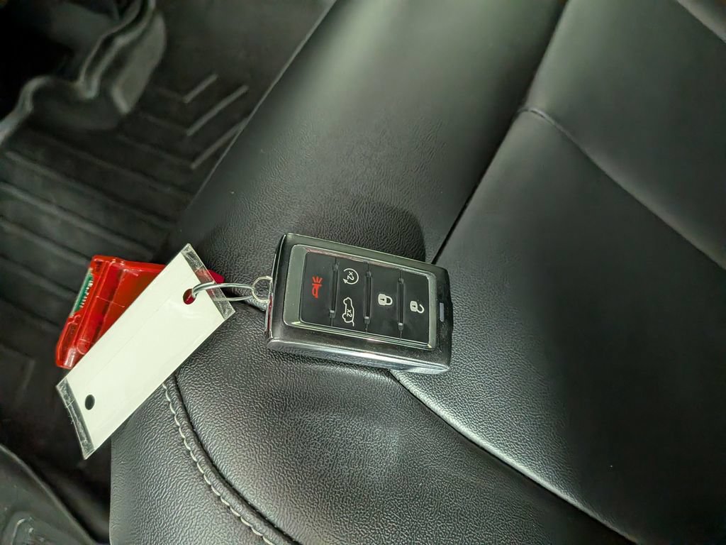 Certified 2023 Jeep Grand Cherokee Limited AWD/4WD image 33