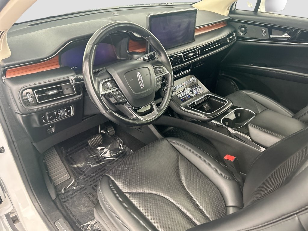 Used 2023 Lincoln Nautilus Reserve w/ Luxury Package AWD/4WD image 9