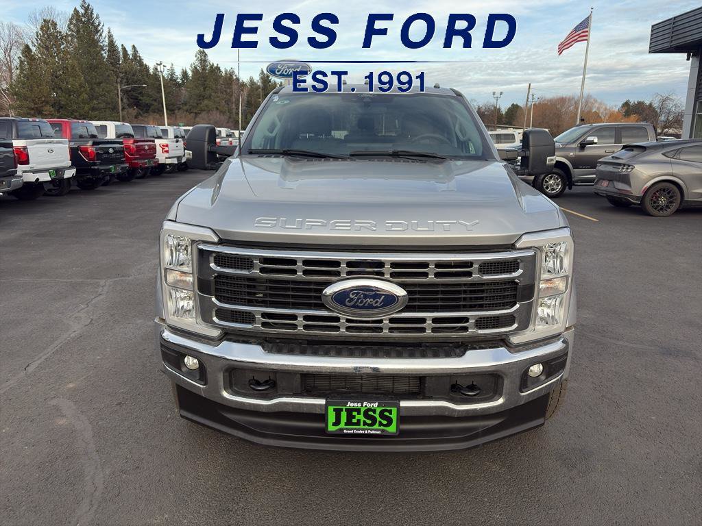 Used 2024 Ford F450 XLT w/ FX4 Off-Road Package image 9