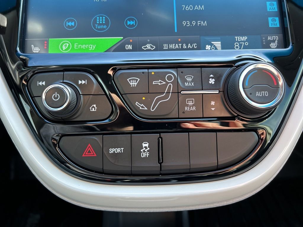 Used 2017 Chevrolet Bolt Premier w/ Infotainment Package image 33