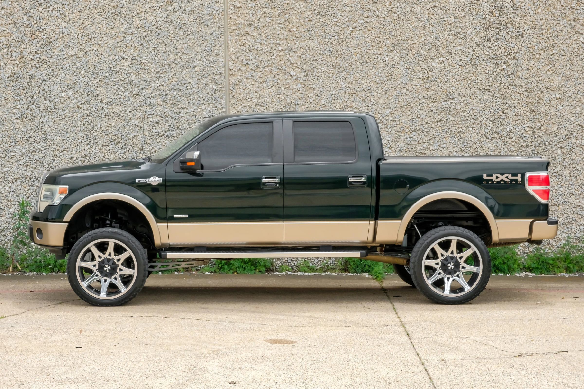 Used 2014 Ford F150 King Ranch w/ King Ranch Luxury Package AWD/4WD image 12