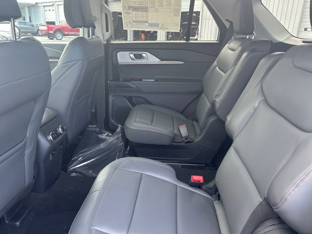 New 2025 Ford Explorer Active w/ Active Comfort Package image 24